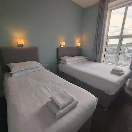 فندق Station View Tavern *