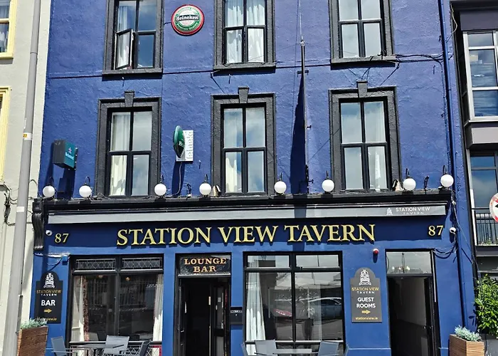 Hotel Station View Tavern *